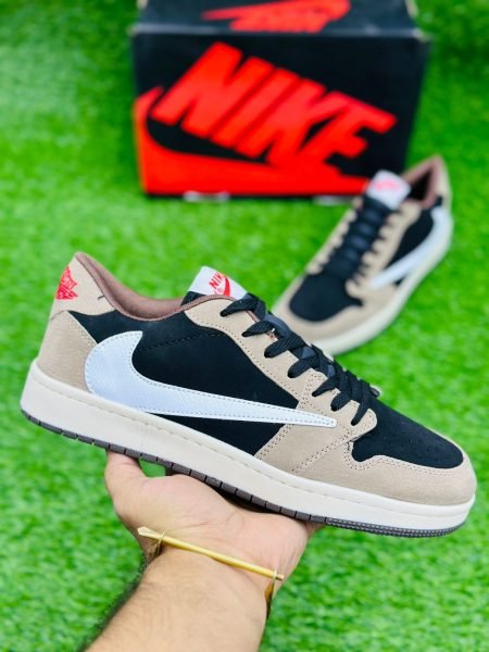 Men's Travis Scott x Air Jordan 1 Low