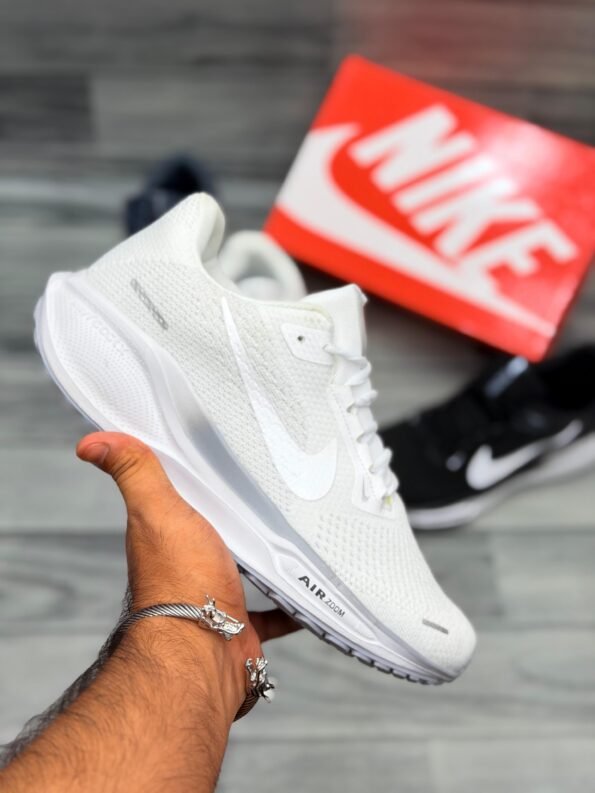 NIKE AIR ZOOM React 2024 – White