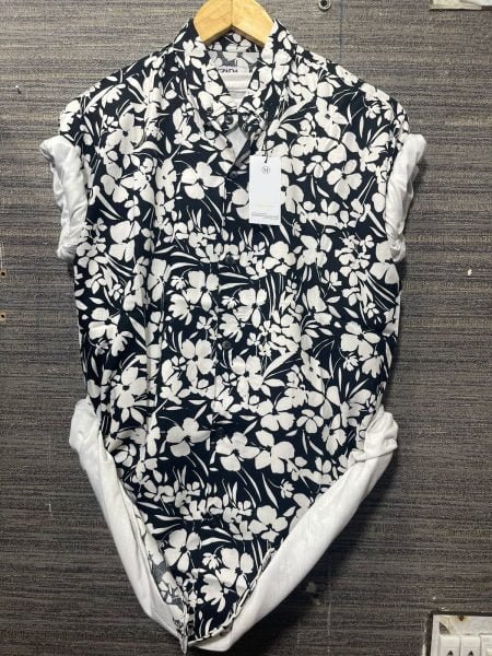 Men's New Style Printed Black And White Summer Half Sleeves Shirt