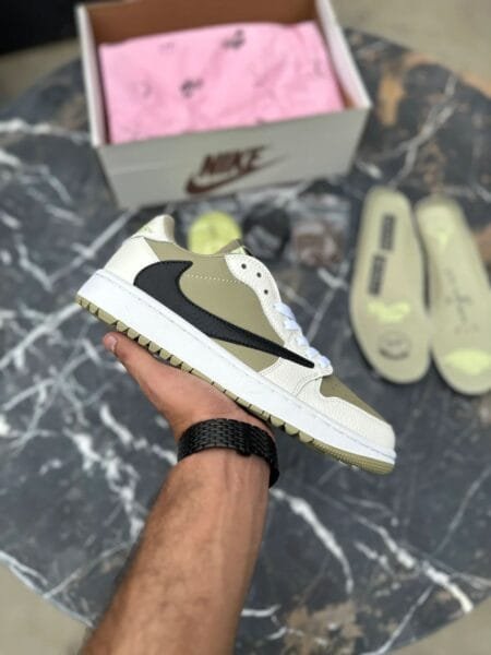 Men's Travis Scott x Air Jordan 1 Low Shoes