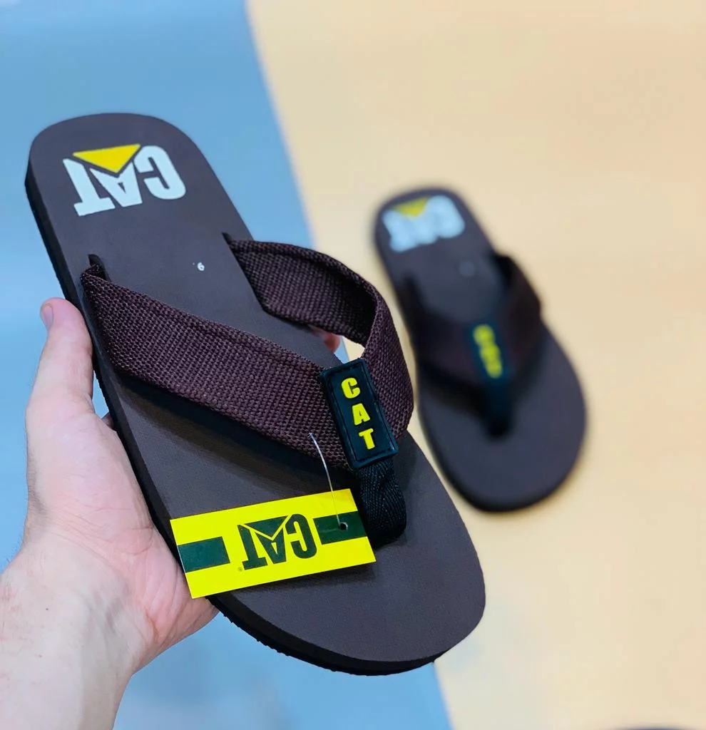 Caterpillar flip flops mens best sale