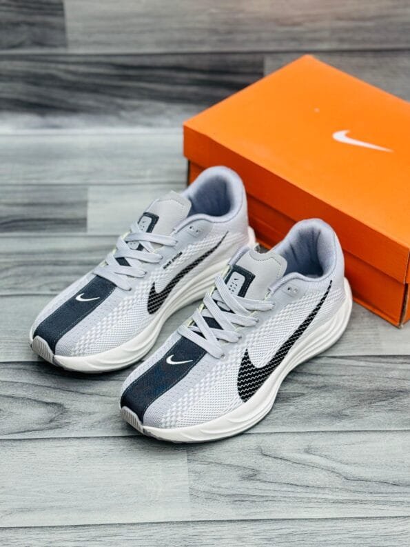 Nike Pegasus Plus- Grey