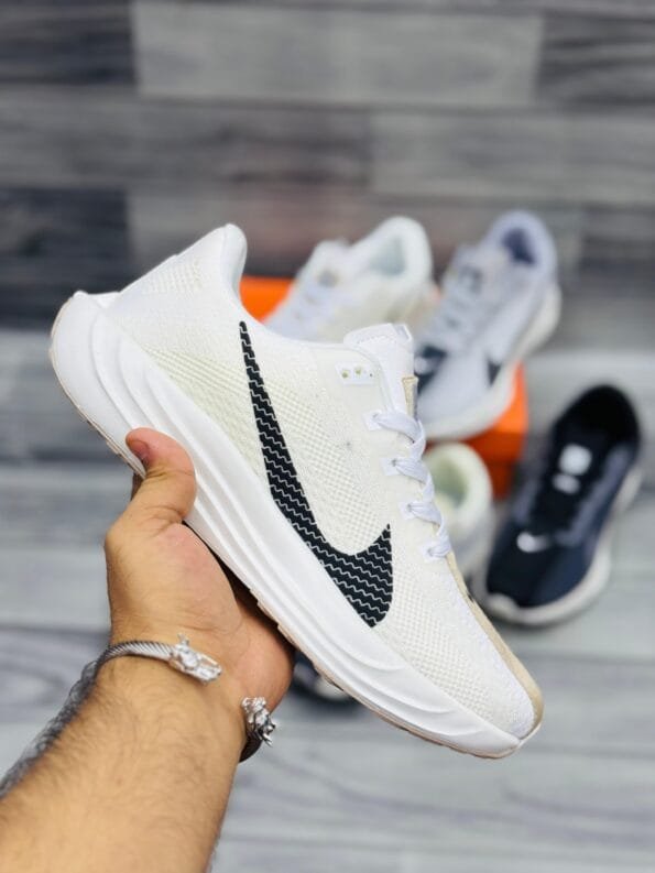 Nike Pegasus Plus- Cream