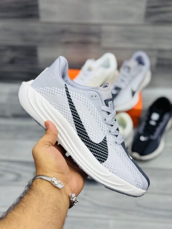Nike Pegasus Plus- Grey