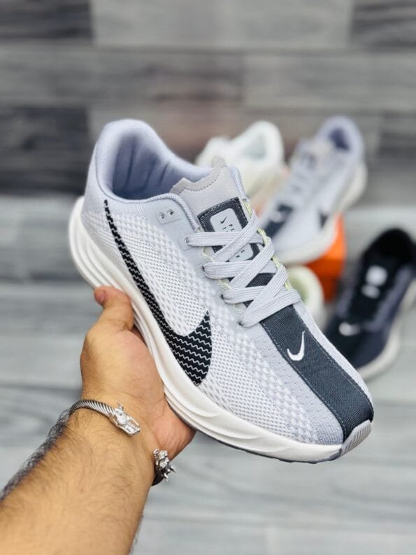 Nike Pegasus Plus- Grey