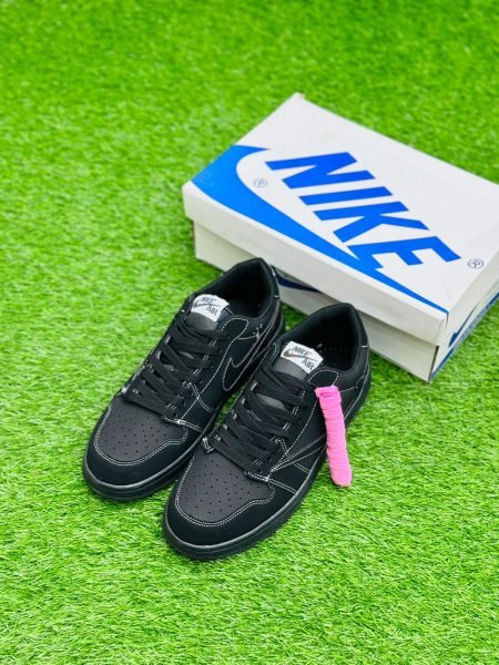 Nike air Jordan Travis Scott Sneakers