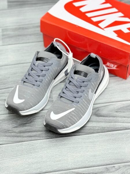 Nike Air Zoom Master