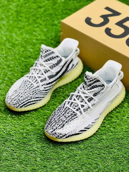 Adidas Yeezy 350 Zebra