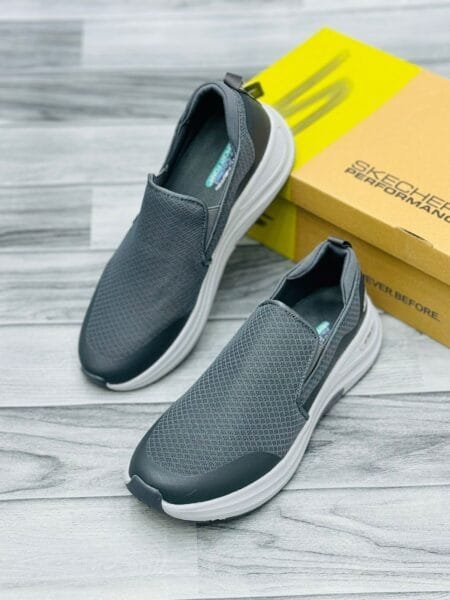 Skechers Go-Walk Arch Fit Sneakers