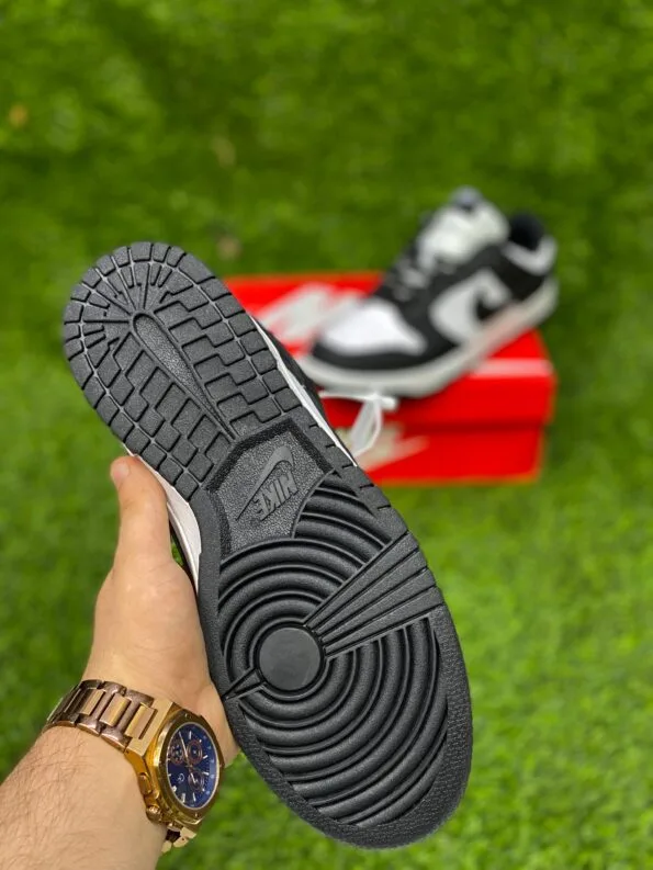 Nike SB Dunk Low Panda