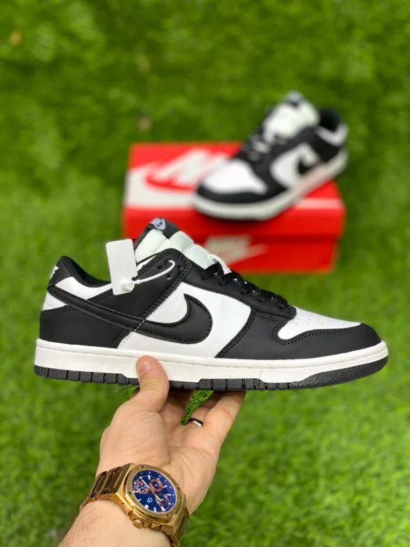 Nike SB Dunk Low Panda