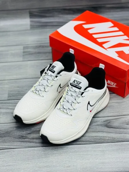 NIKE ZOOM PEGASUS 42
