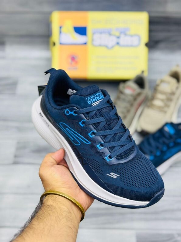 SKECHERS MAX CUSHIONING PROPULSION