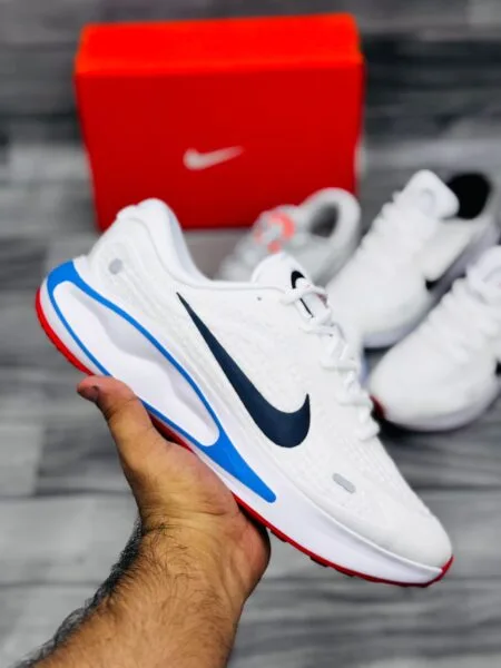 Nike Journey Run Comfi Ride Light Blue