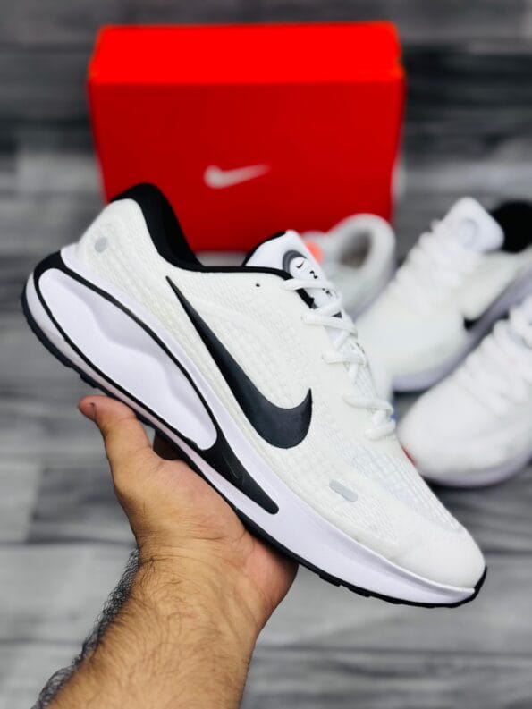 Nike Journey Run Comfi Ride Black
