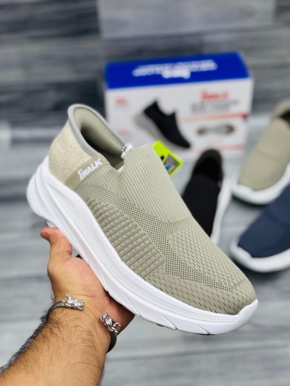 Casual walking sneakers Pakistan