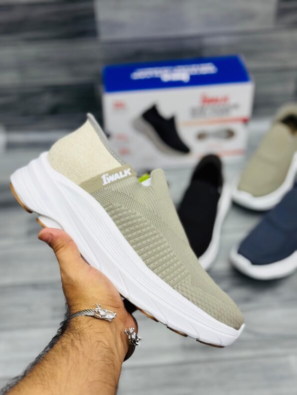 Casual walking sneakers Pakistan