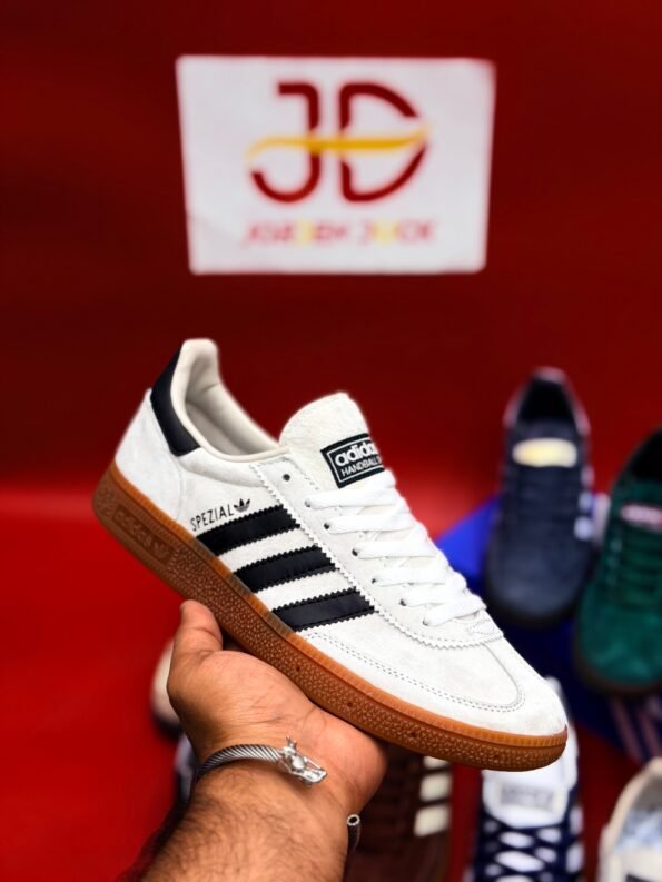 ADIDAS SPEZIAL HANDBALL PANDA EDITION