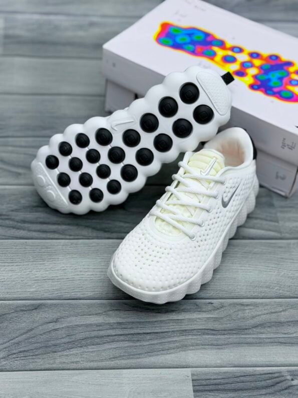 Nike Mind 002 running shoes