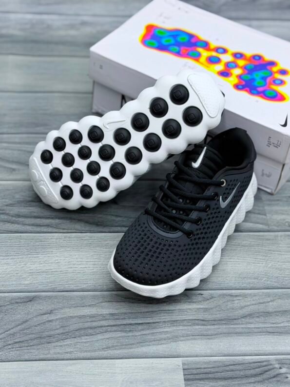 Nike Mind 002 running shoes