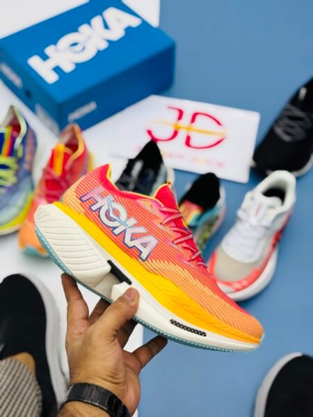 hoka cielo x1 carbon plate midsole